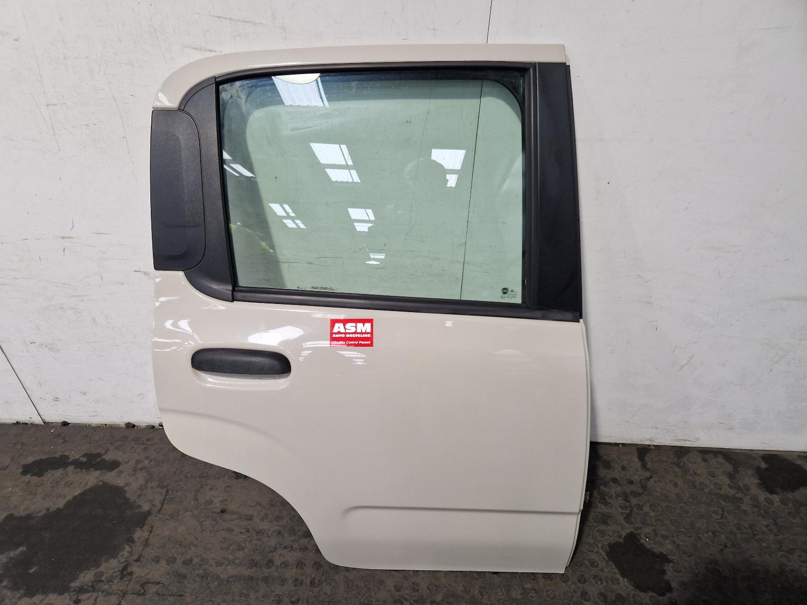 View Auto part R Rear Door Fiat Panda 2016