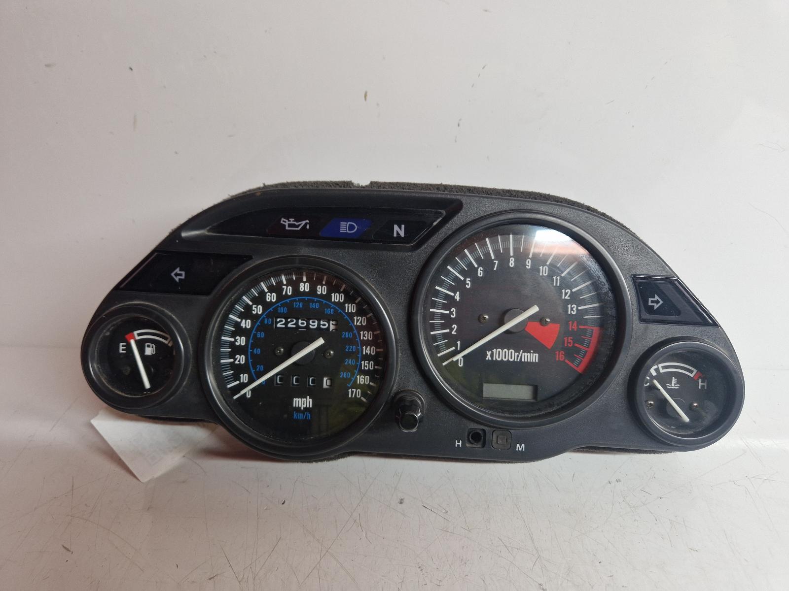 View Auto part Speedometer Kawasaki Zx 600 2000