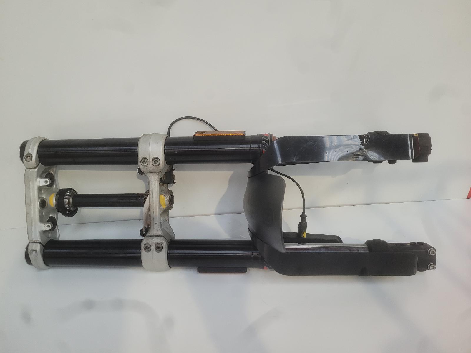 View Auto part FORKS Husqvarna Svartpilen 401 2019