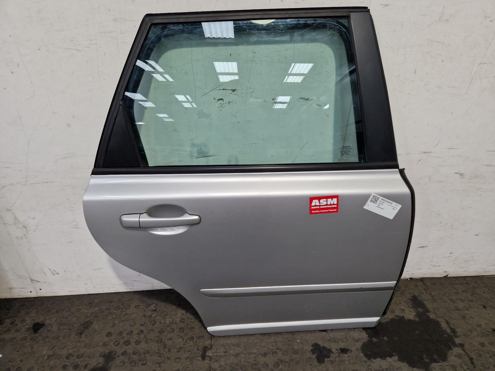 View Auto part R Rear Door Volvo V50 2010
