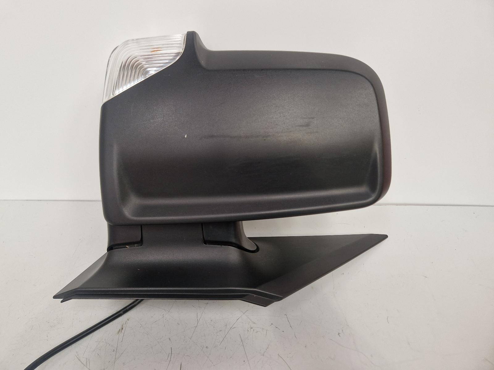 View Auto part R Door Mirror Volkswagen Crafter 2017