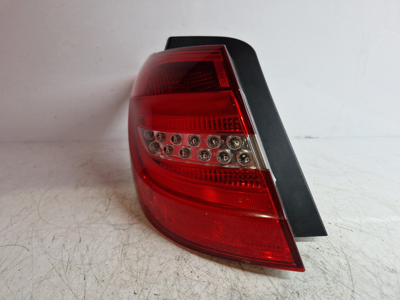 View Auto part L Taillight Mercedes B Class 2014