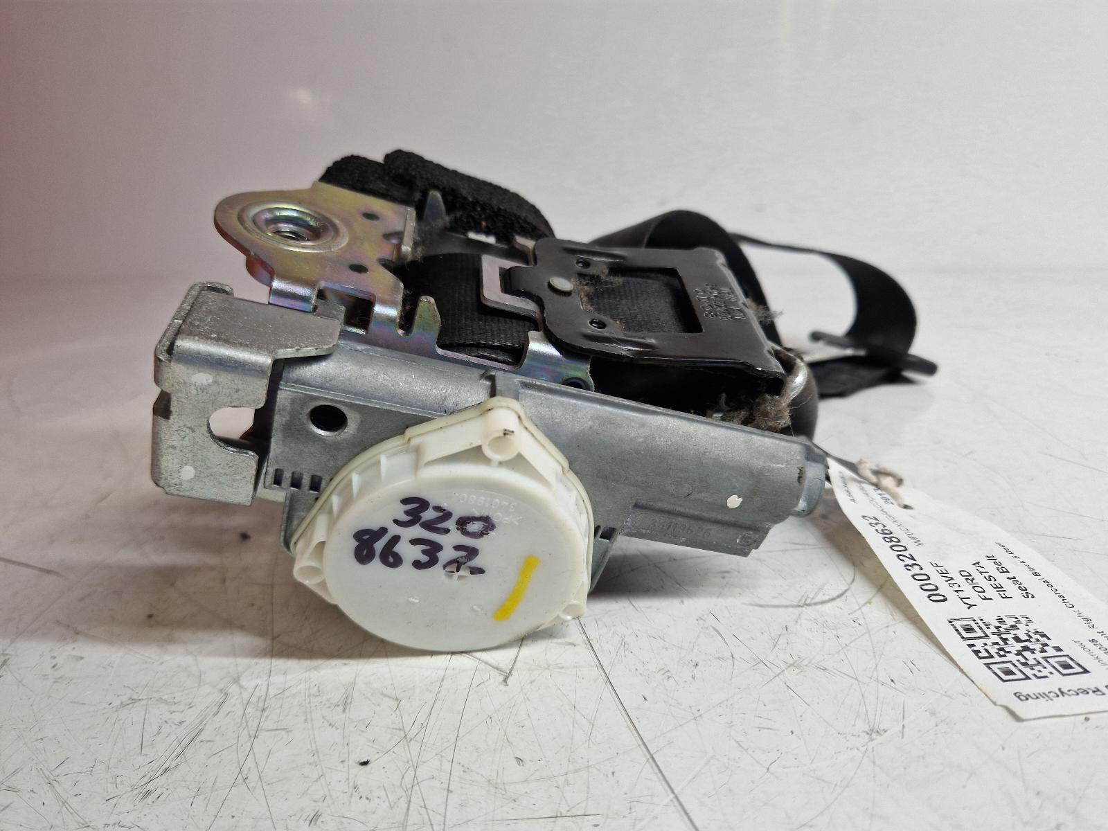 View Auto part Seat Belt Ford Fiesta 2013