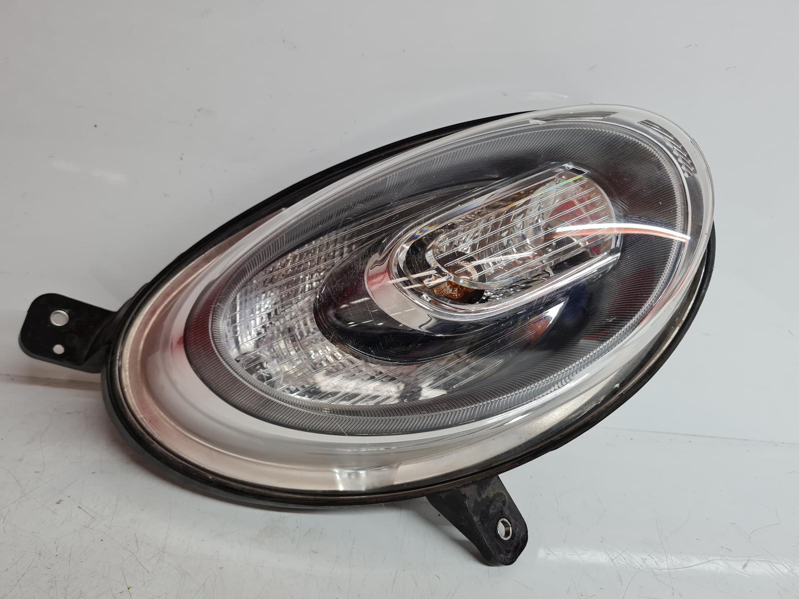 View Auto part R Headlamp Fiat 500x 2017