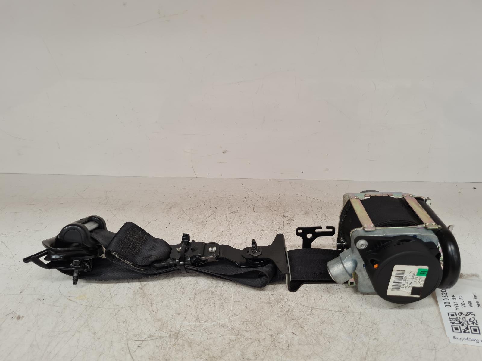 View Auto part Seat Belt Volvo V60 2011
