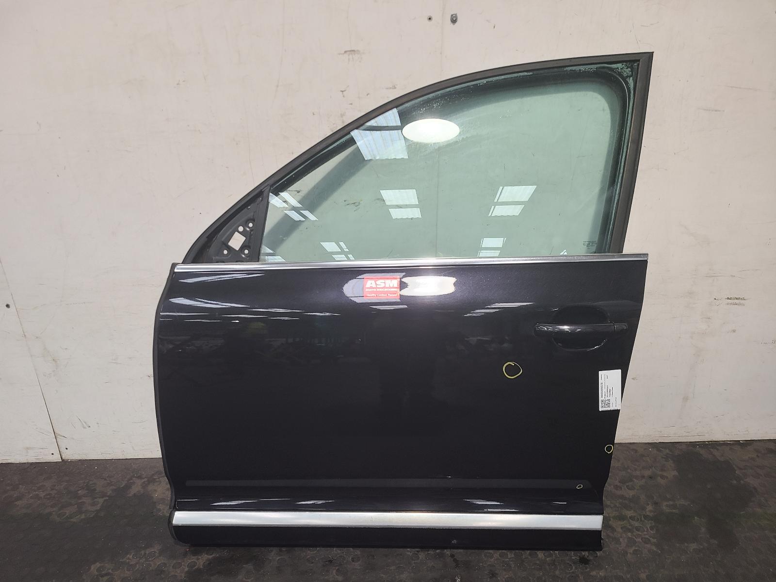 View Auto part L Front Door Volkswagen Touareg 2007