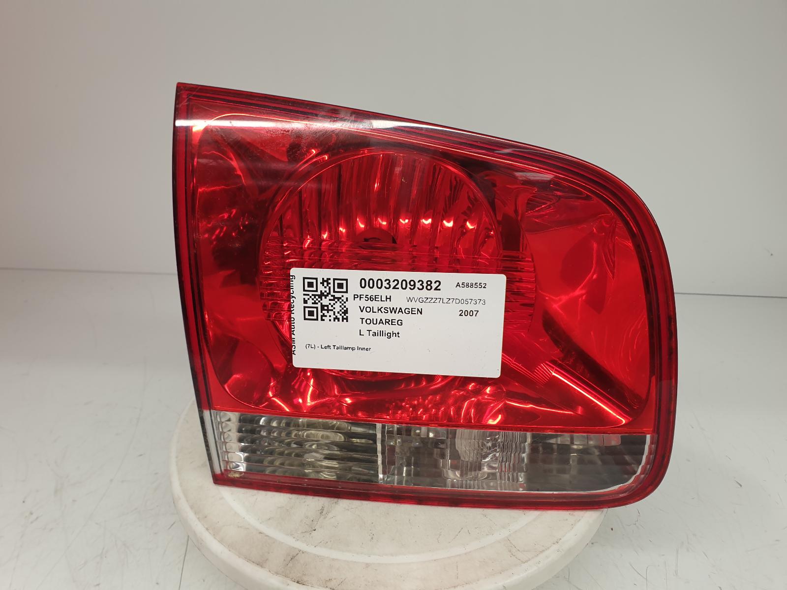 View Auto part L Taillight Volkswagen Touareg 2007