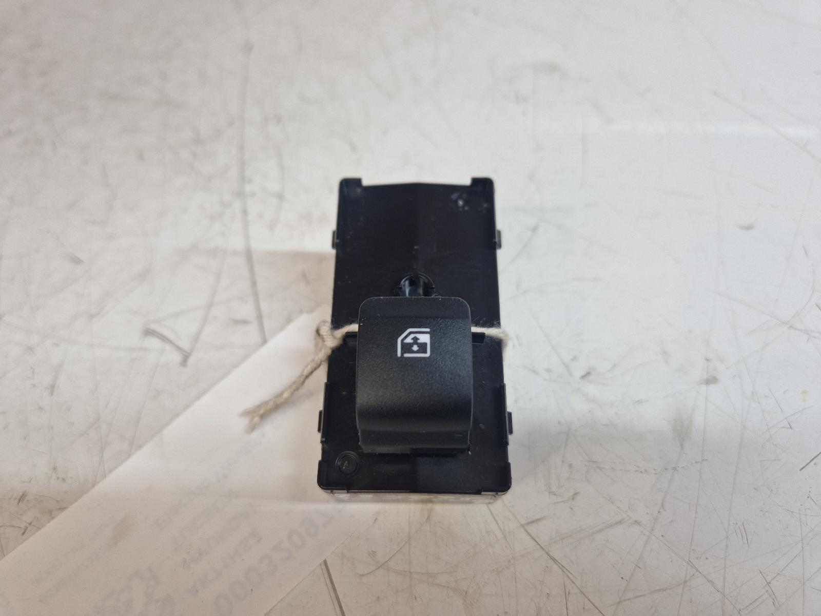 View Auto part Elect. Window Switch Hyundai Tucson 2021