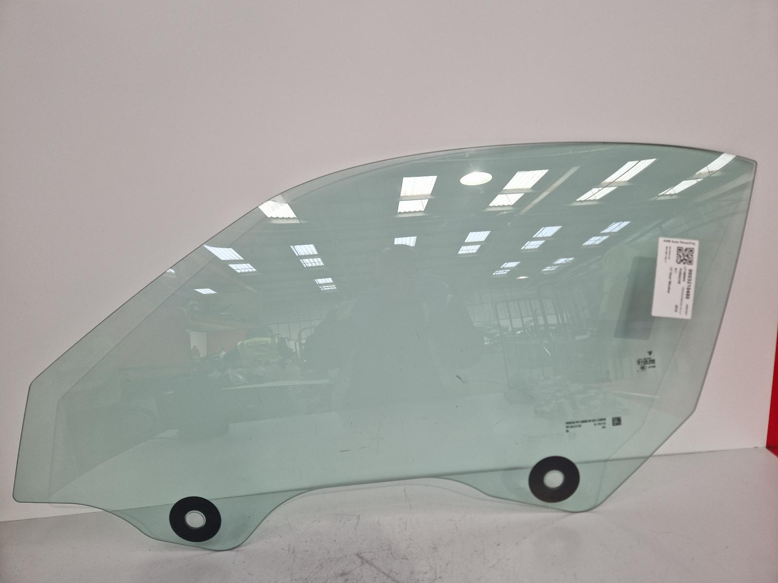 View Auto part LF Door Window Porsche 911 2018