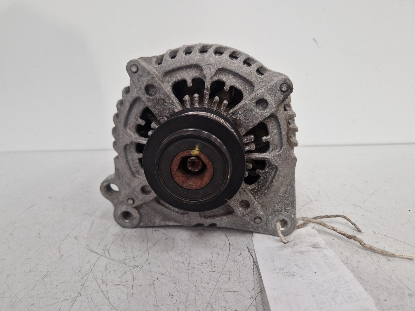 View Auto part Alternator Porsche 911 2018
