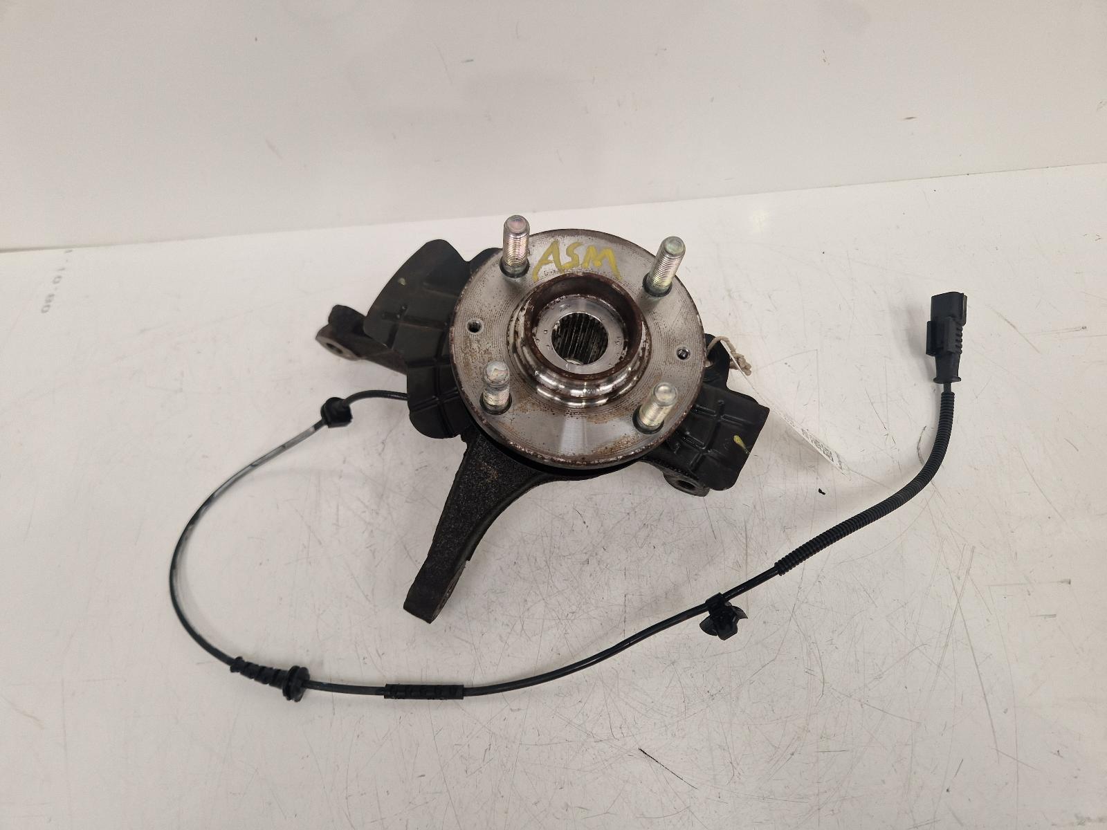 View Auto part RF Hub/Stub Axle Assembly Kia Picanto 2020