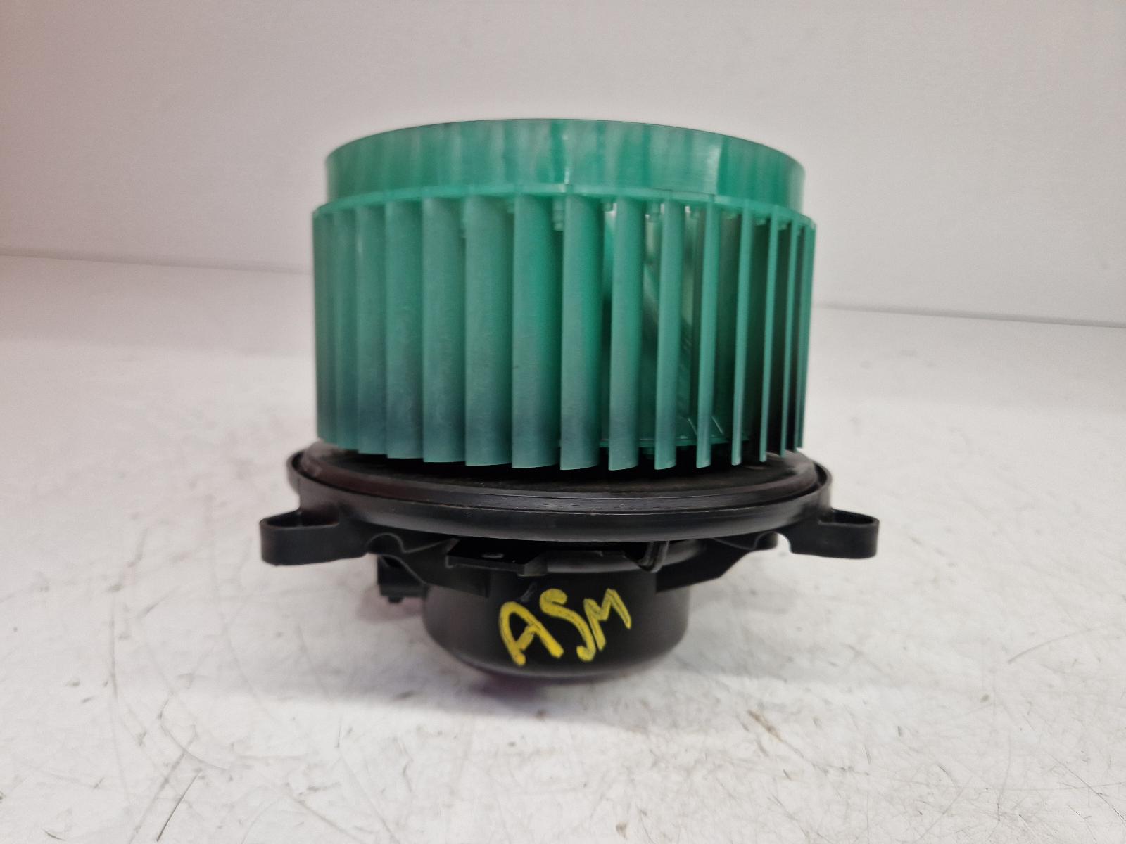 View Auto part Heater Motor/Assembly Vauxhall Meriva 2010