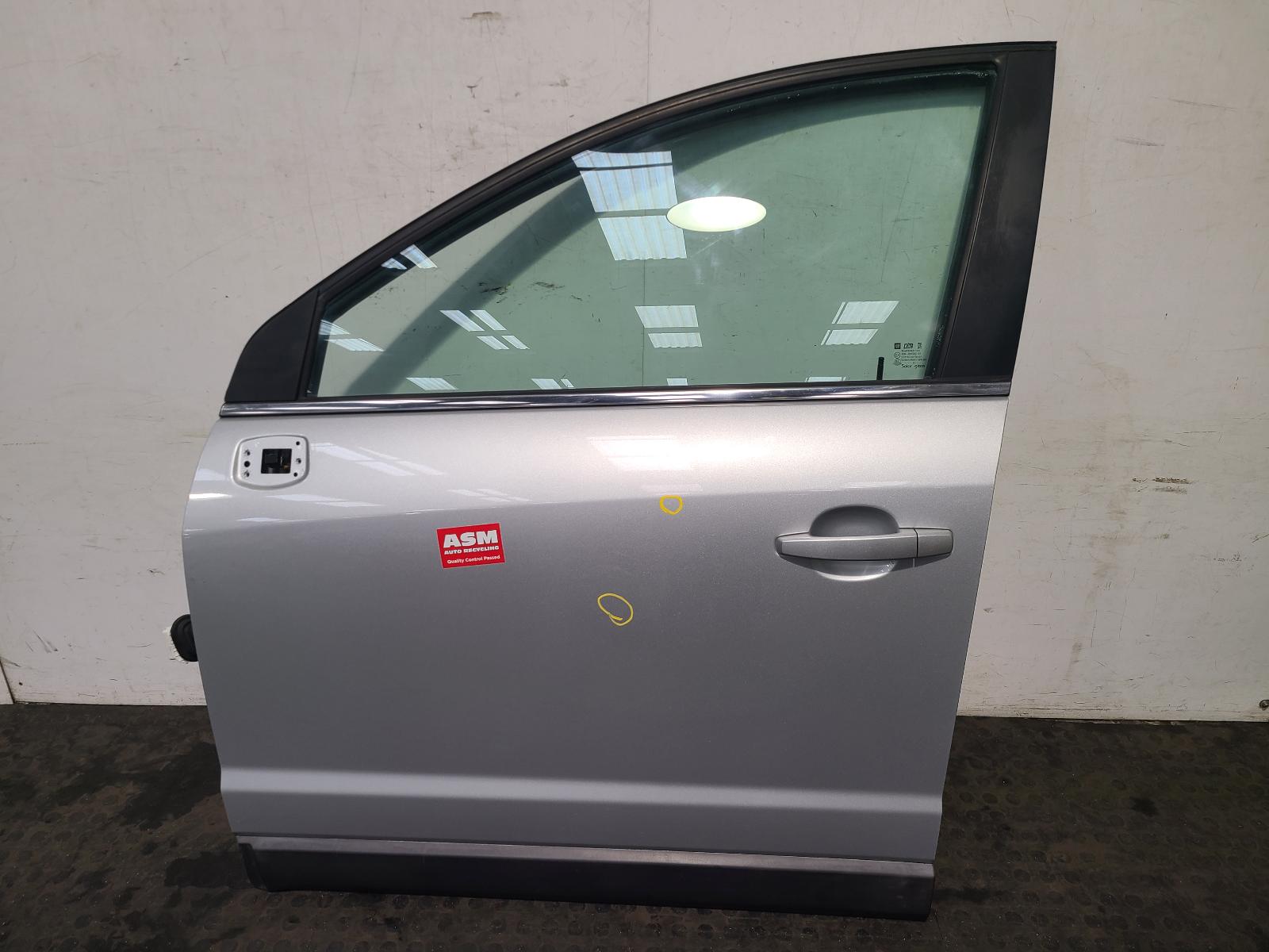View Auto part L Front Door Vauxhall Antara 2015