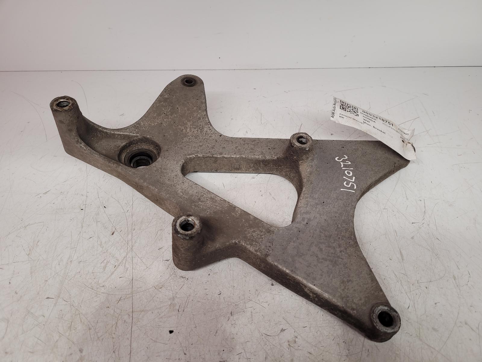 View Auto part Misc Bracket Honda Ww 2016
