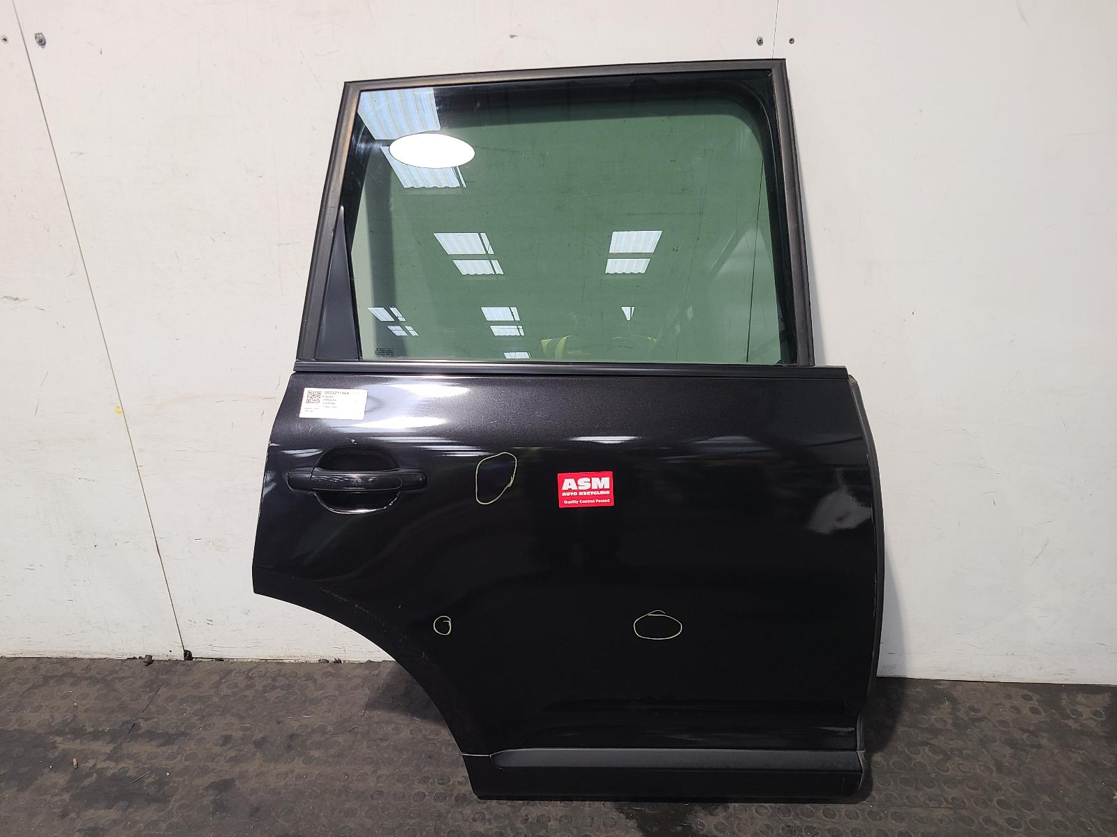 View Auto part R Rear Door Porsche Cayenne 2005