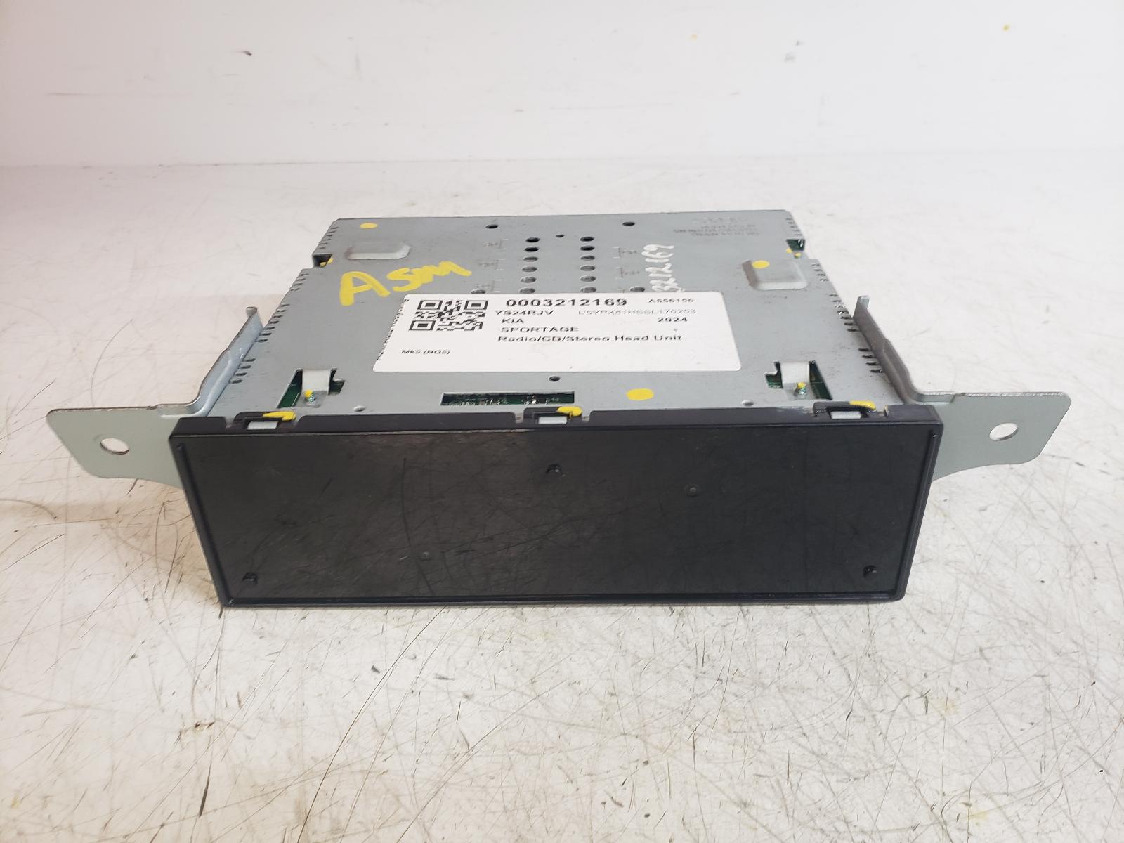 View Auto part A/V Equipment Kia Sportage 2024
