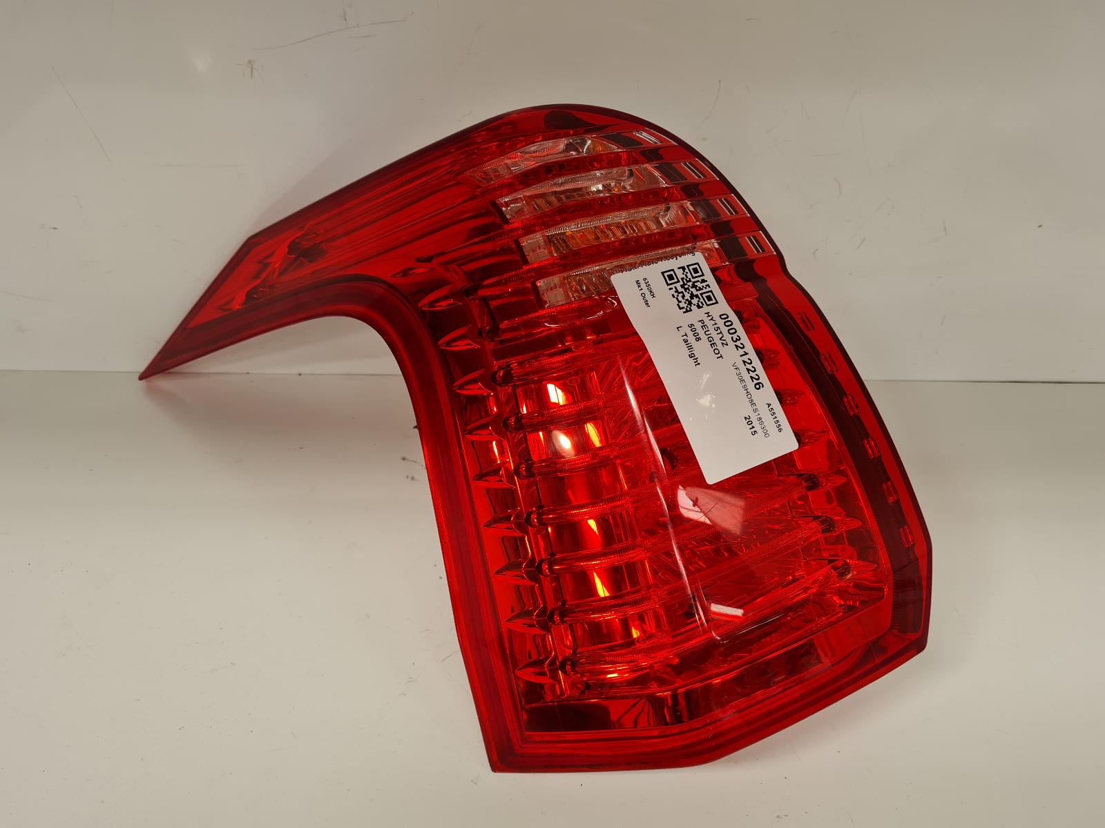 View Auto part L Taillight Peugeot 5008 2015
