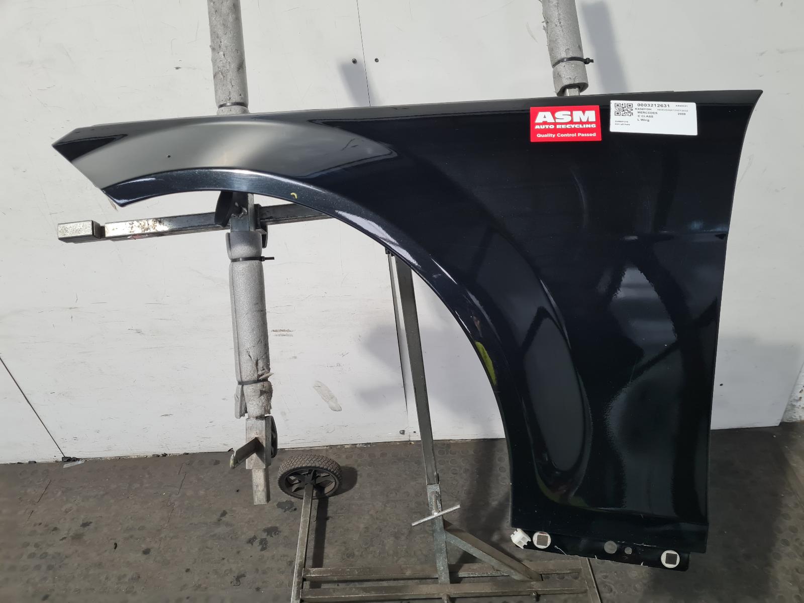 View Auto part L Wing Mercedes C Class 2008