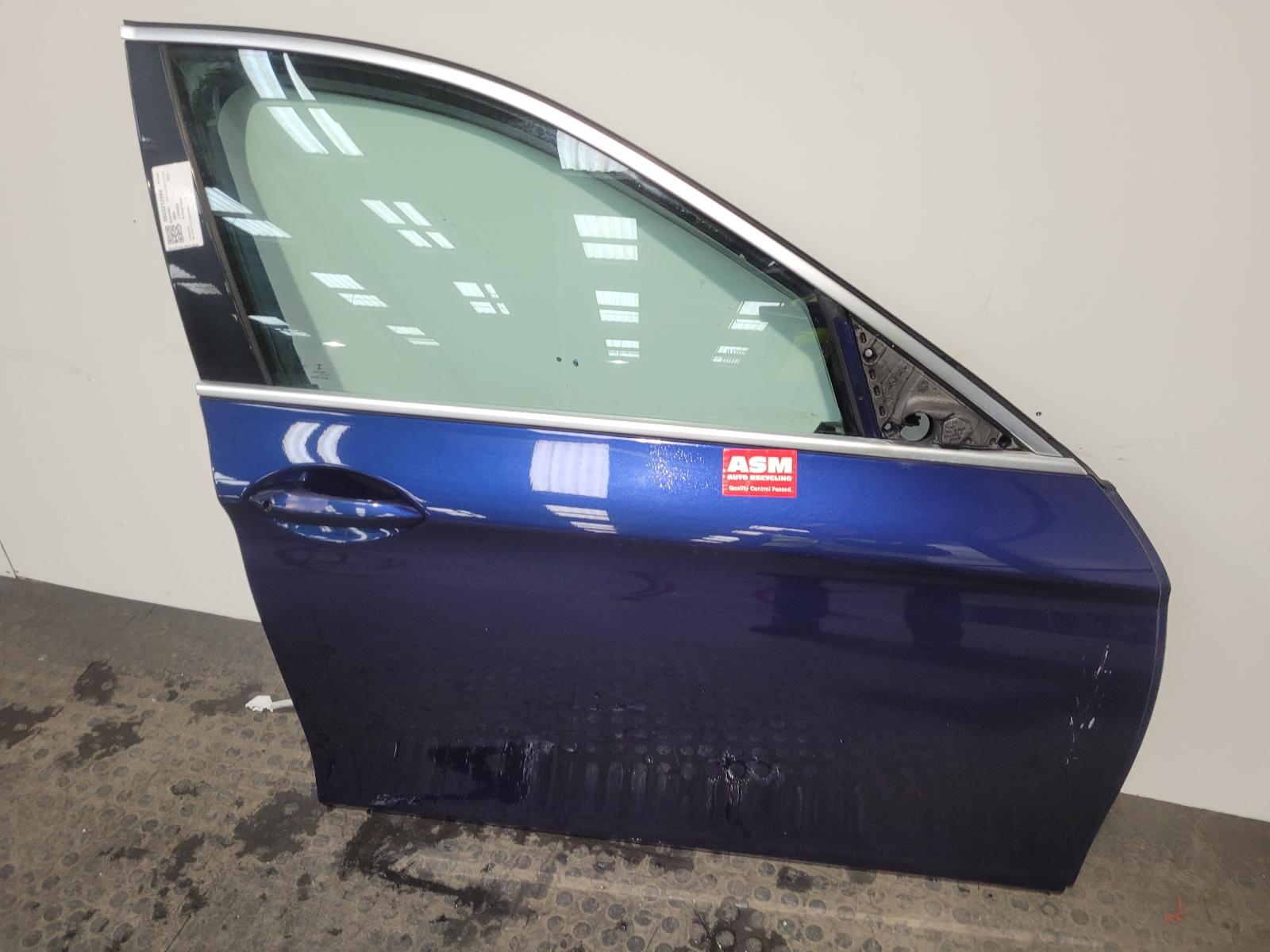 View Auto part R Front Door Bmw 5 Series 2015