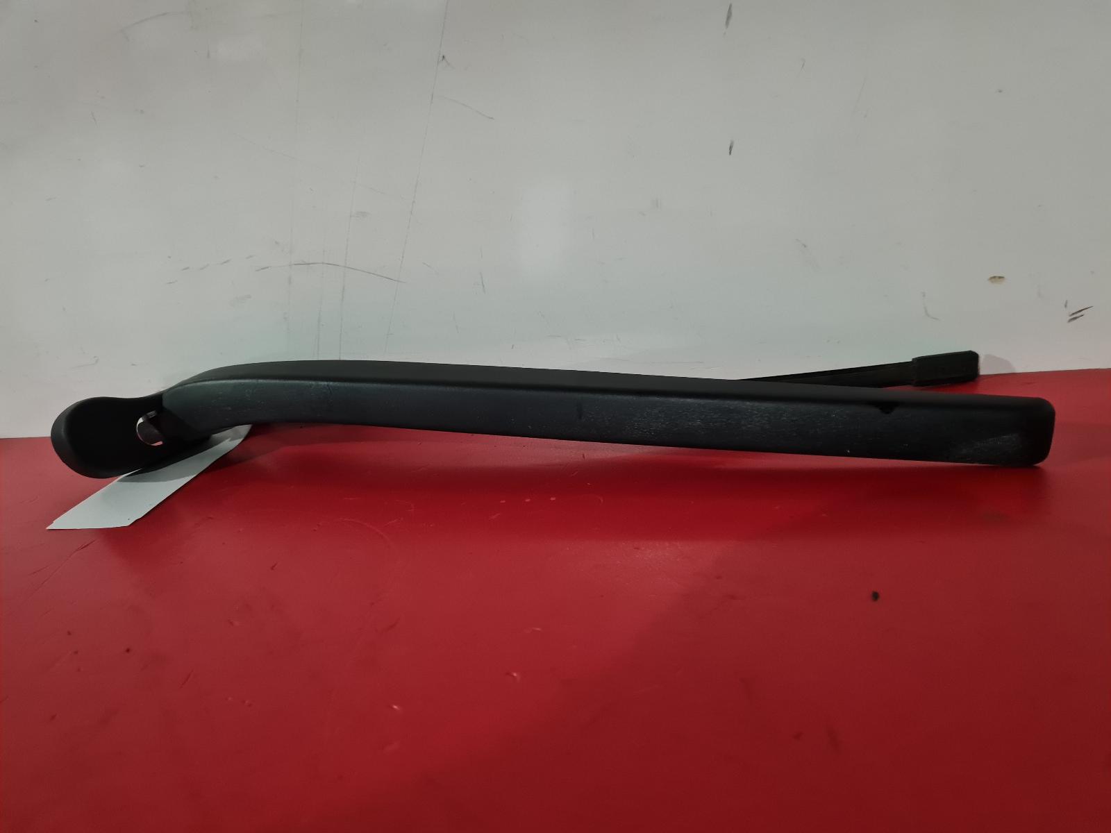 View Auto part Wiper Arm Bmw 5 Series 2015