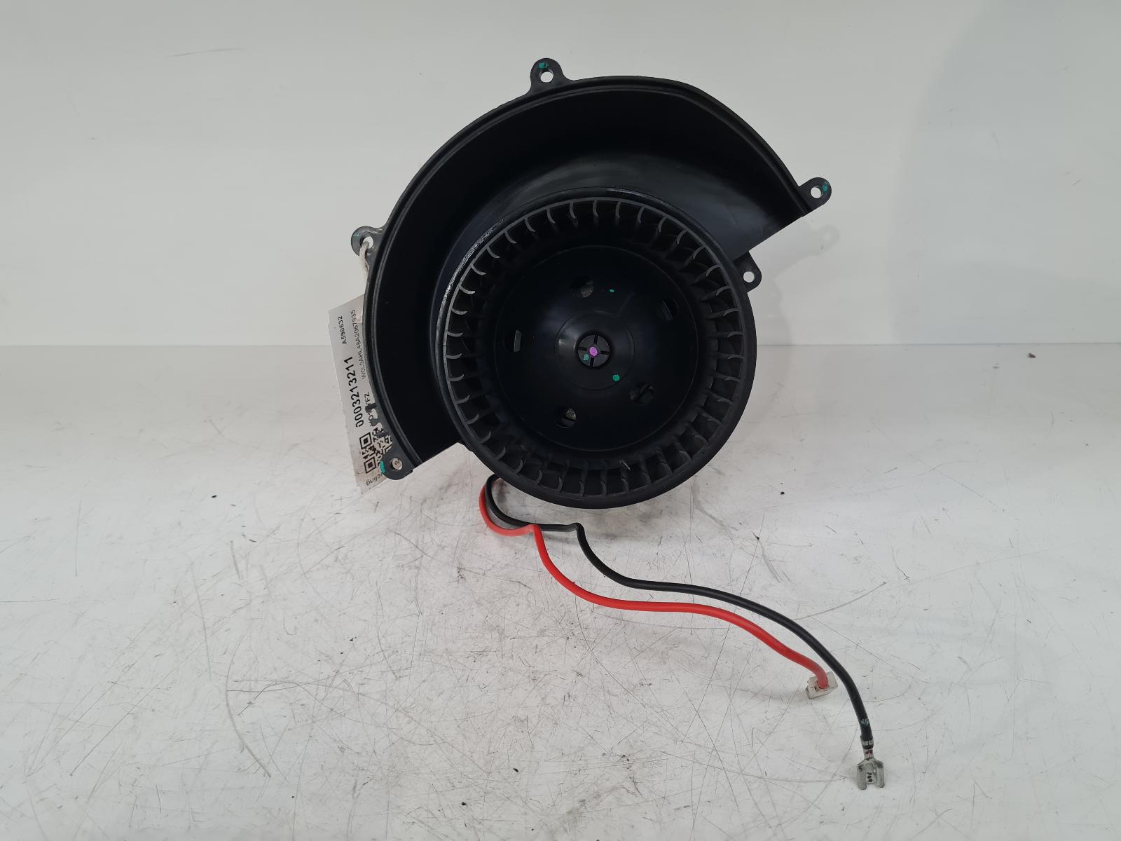 View Auto part Heater Motor/Assembly Vauxhall Astra 2010