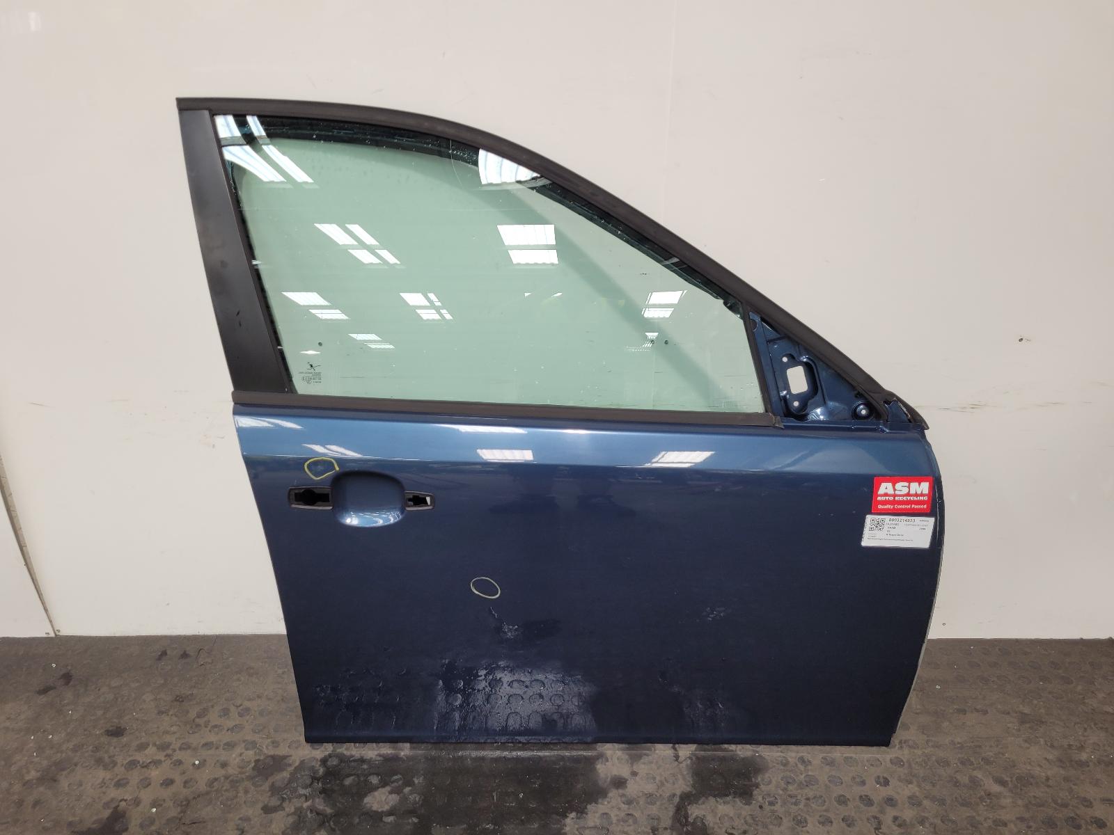 View Auto part R Front Door Saab 93 2008