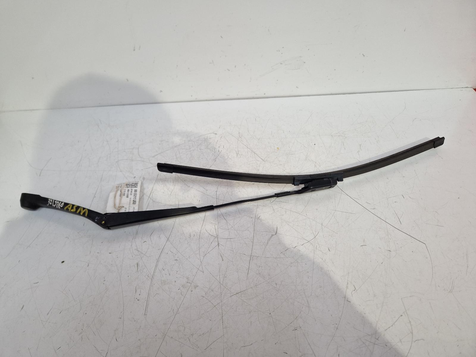 View Auto part Wiper Arm Mercedes C Class 2014