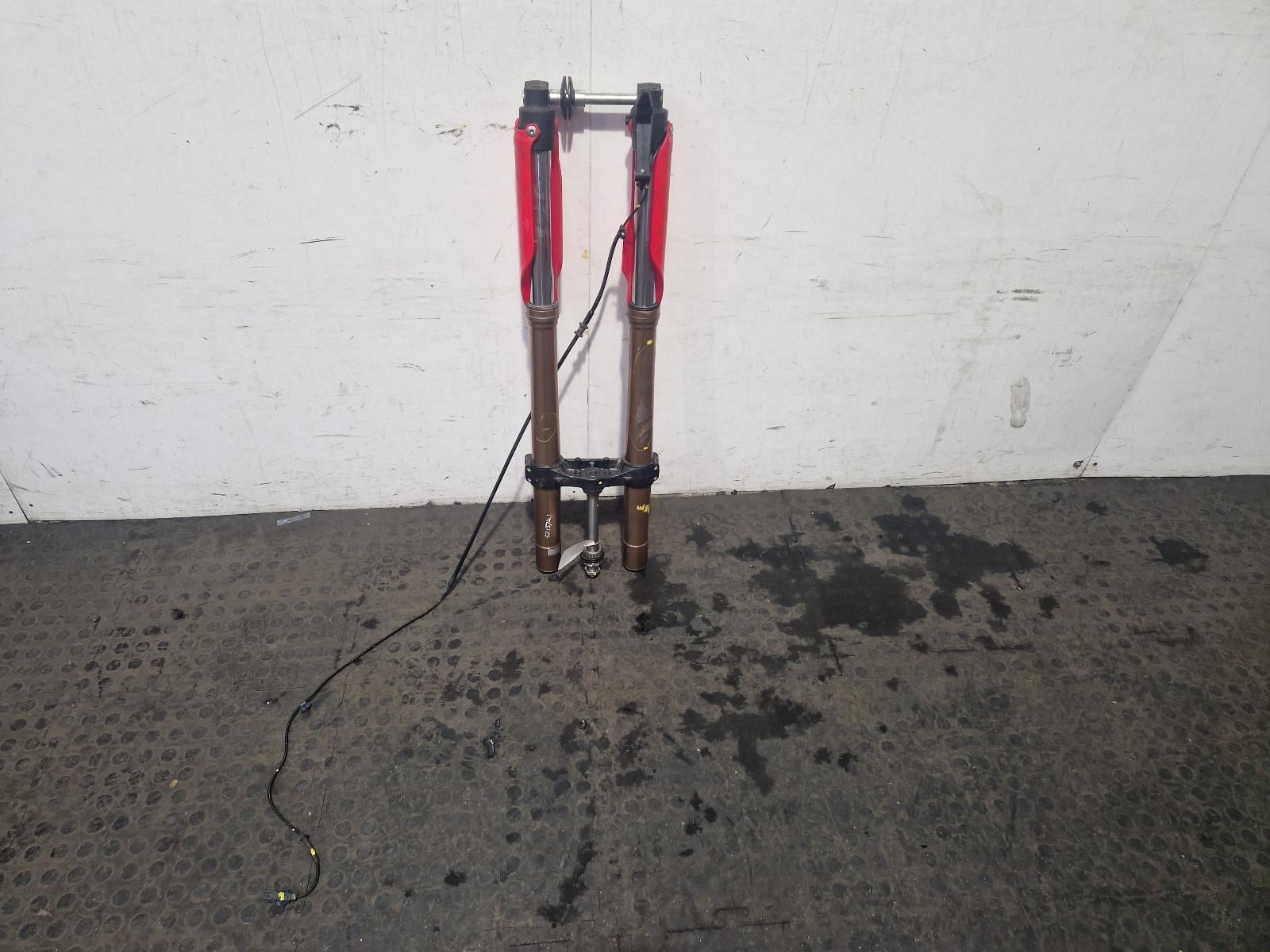 View Auto part FORKS Honda Crf 300 Lra-m 2021