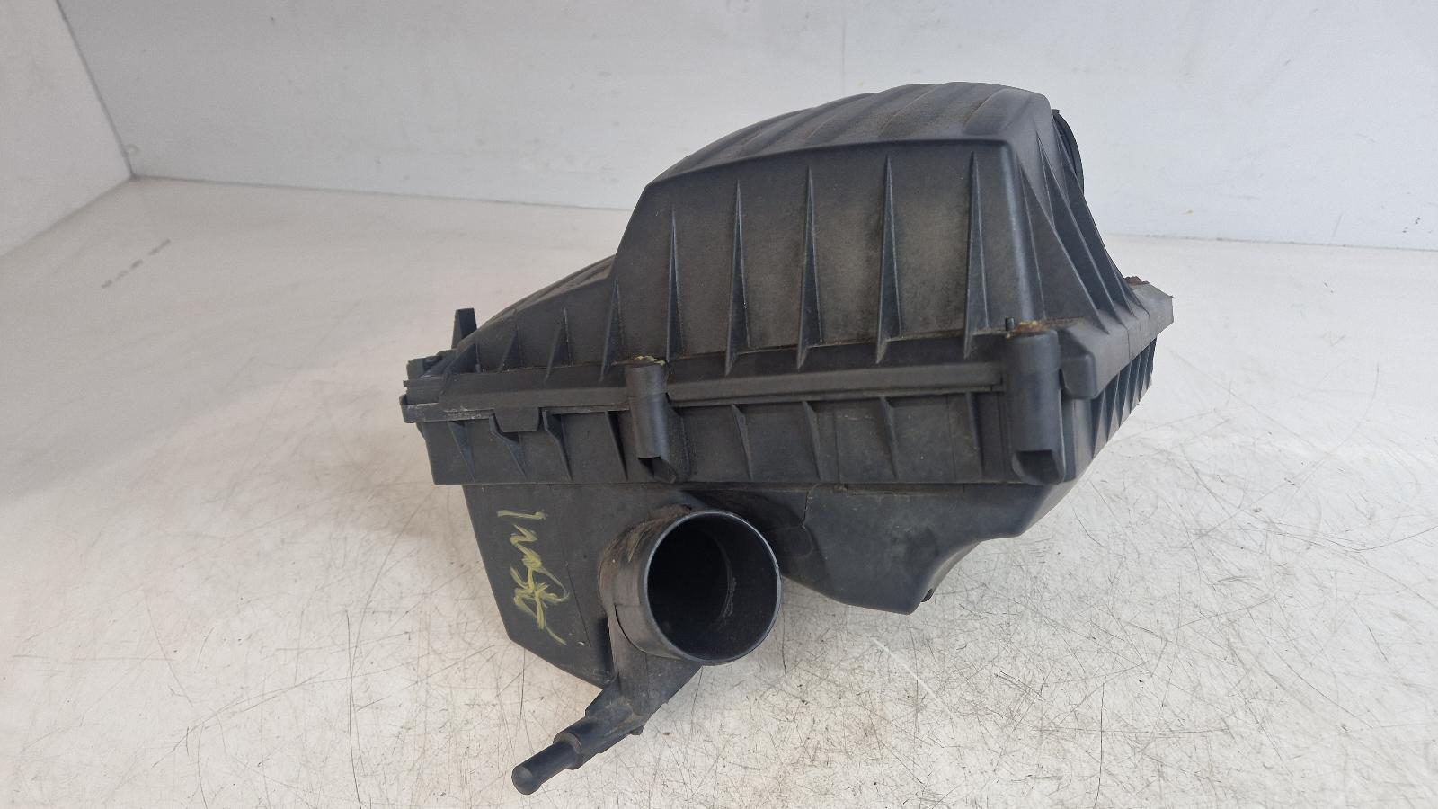 View Auto part Air Cleaner/Box Vauxhall Corsa 2004
