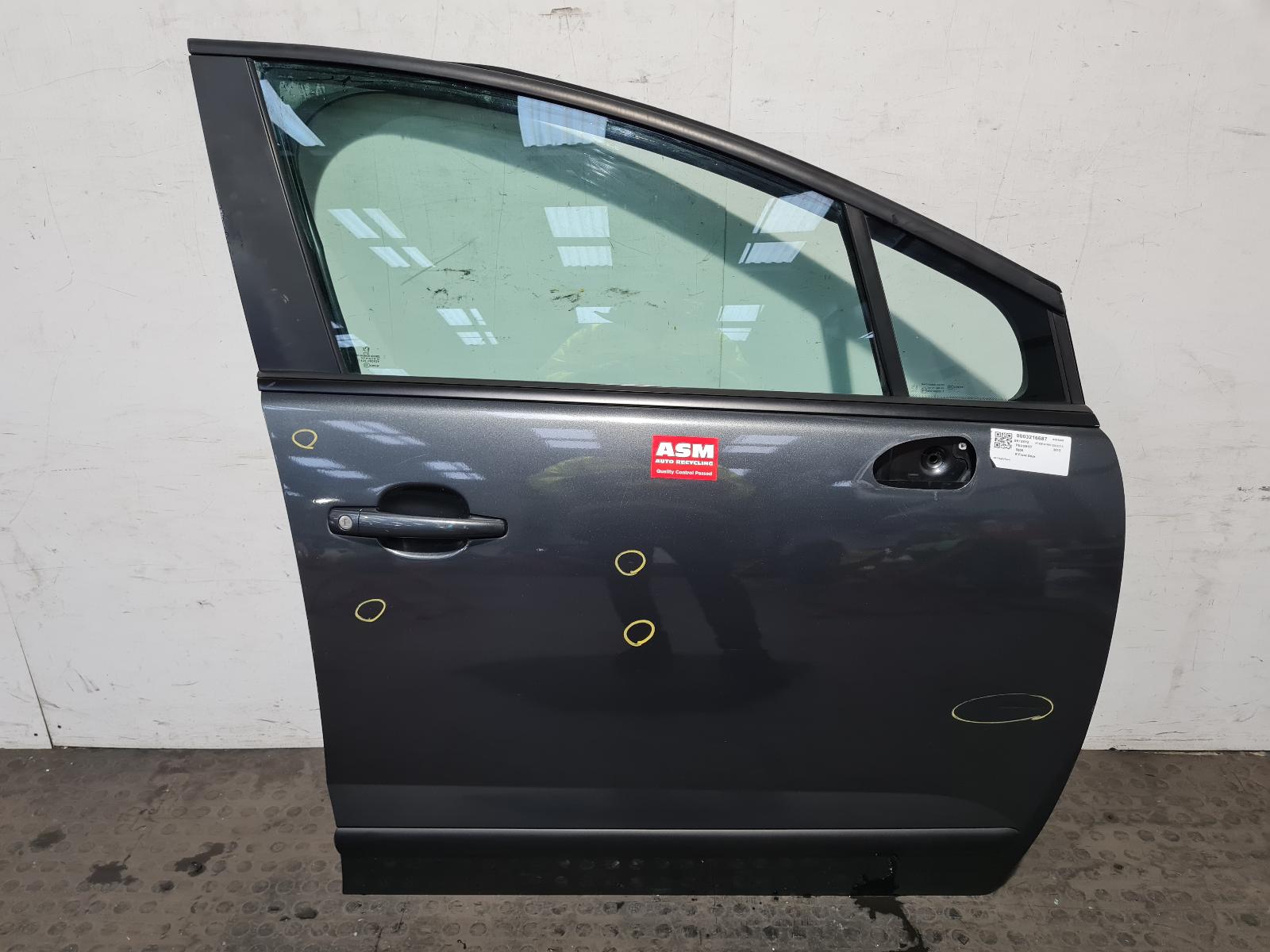 View Auto part R Front Door Peugeot 5008 2012