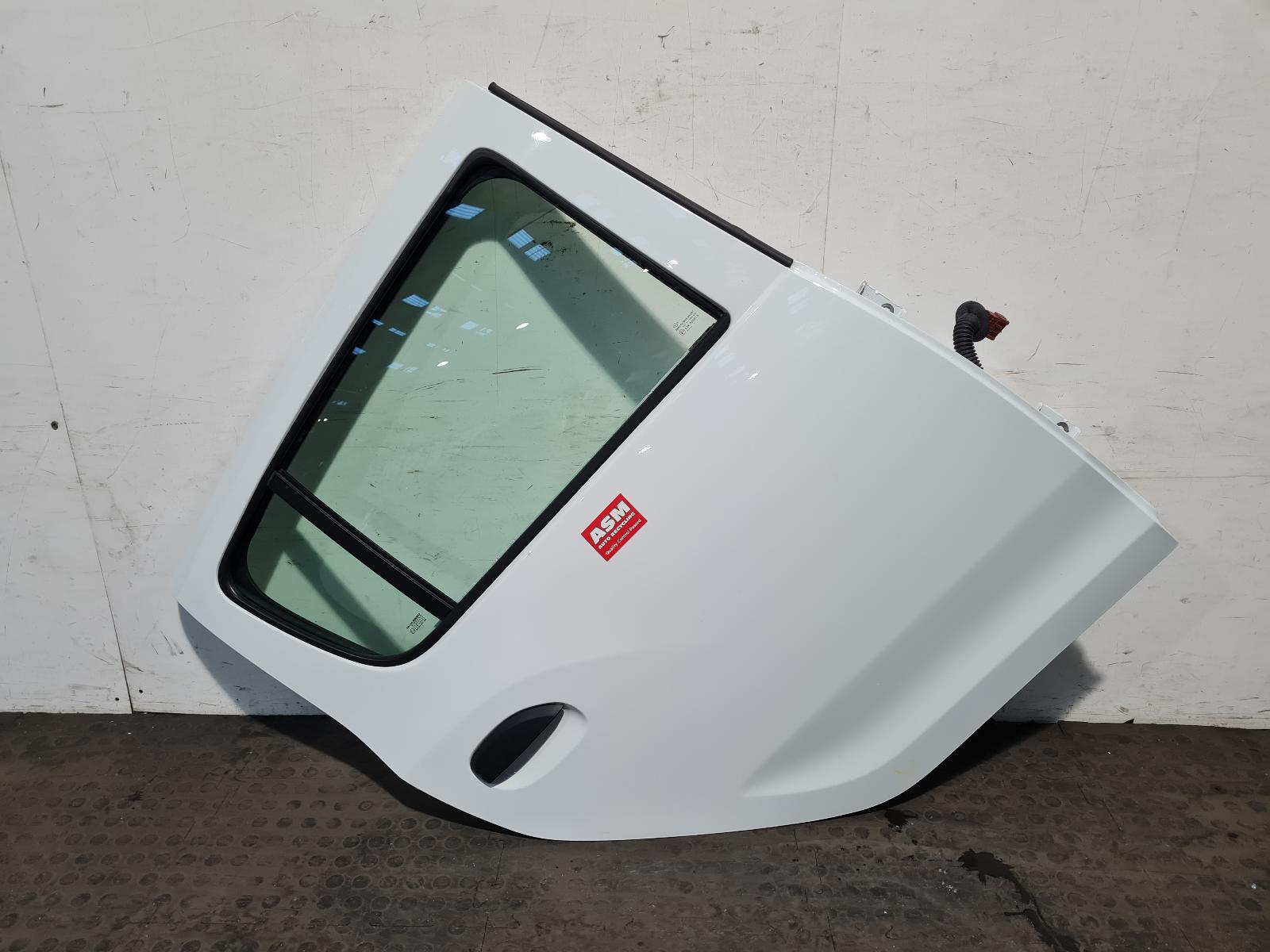 View Auto part R Rear Door Dacia Sandero Stepway 2017