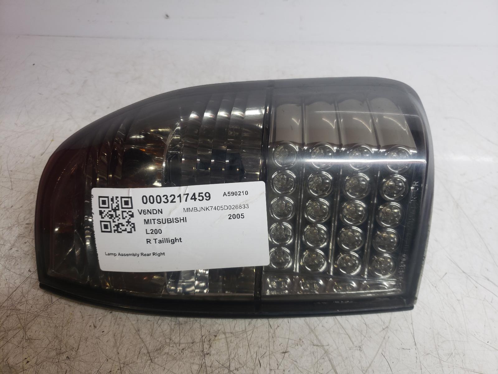 View Auto part R Taillight Mitsubishi L200 2005