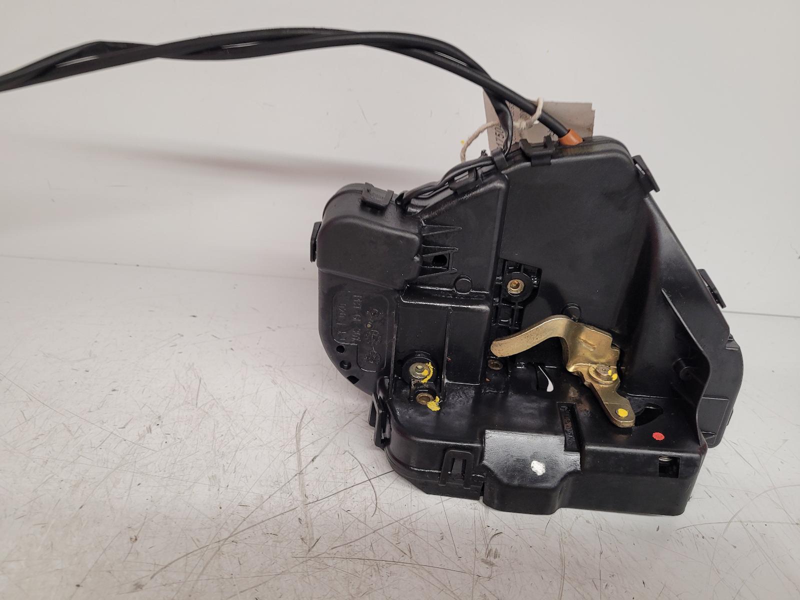 View Auto part Door Lock Assembly Mercedes C Class 2007