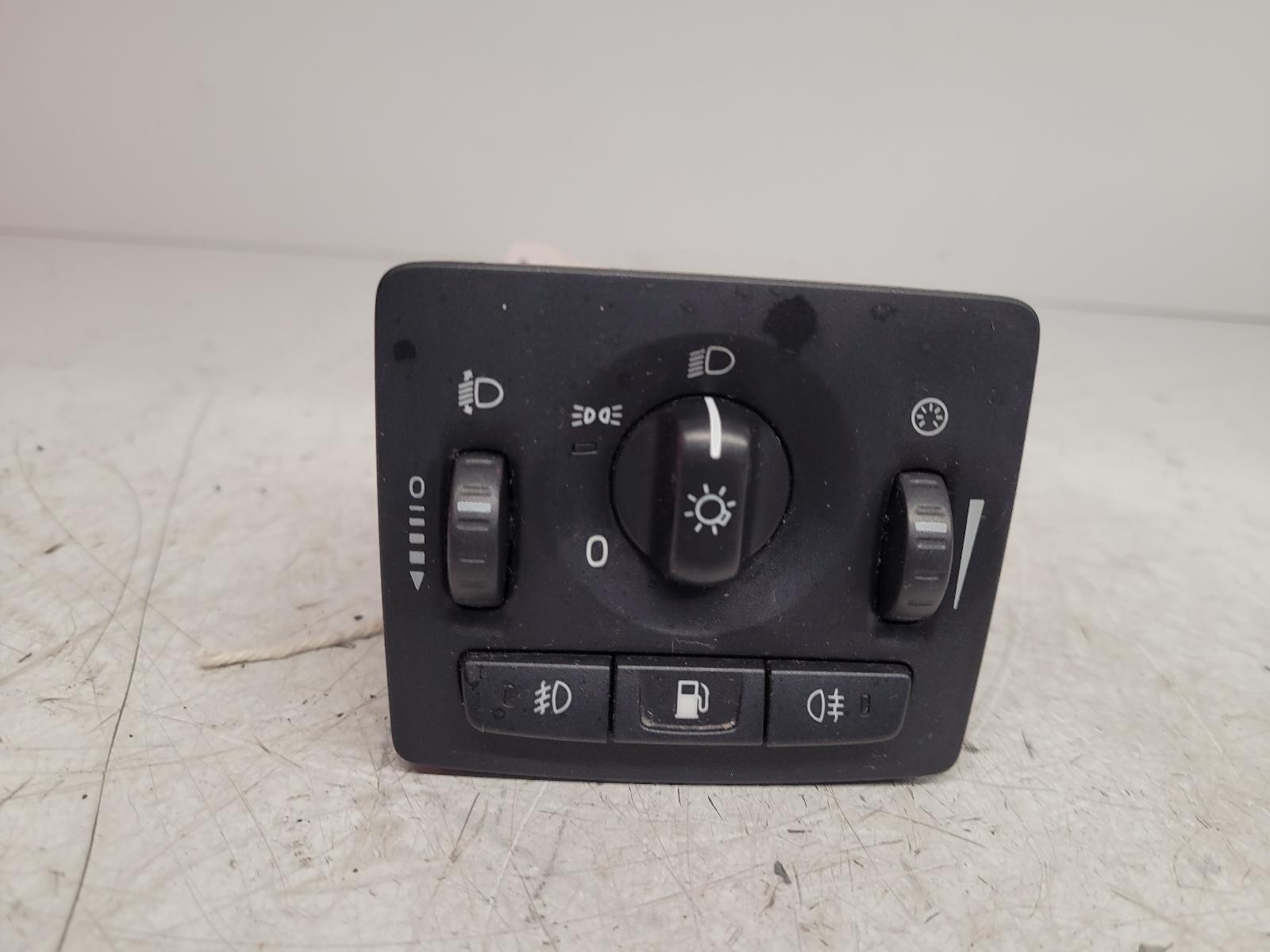 View Auto part Headlight Switch Volvo C30 2011