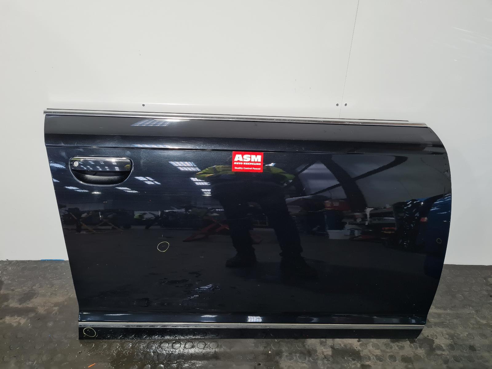 View Auto part R Front Door Audi A6 2010