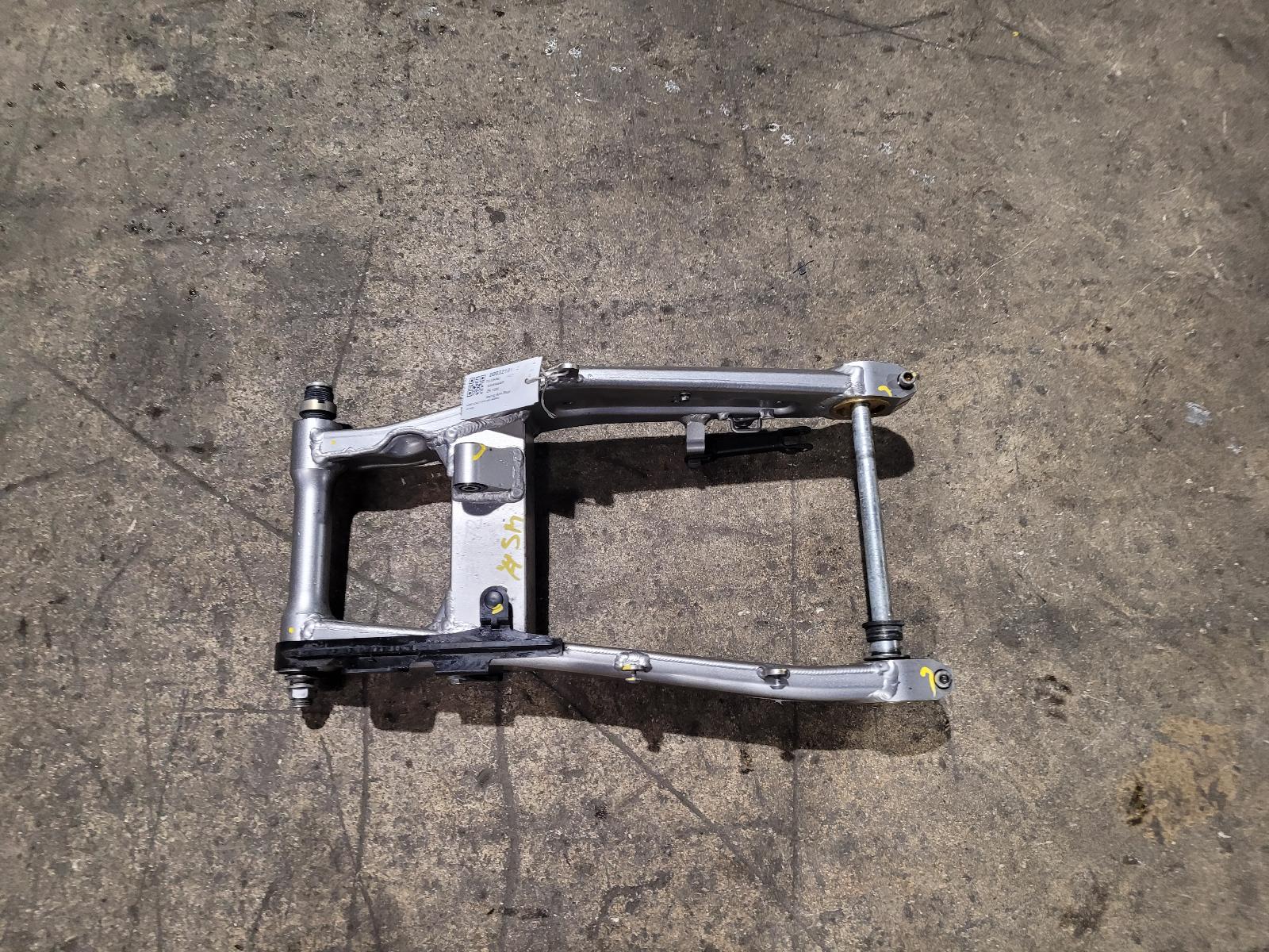 View Auto part Swing Arm Kawasaki Zr 1000 2010