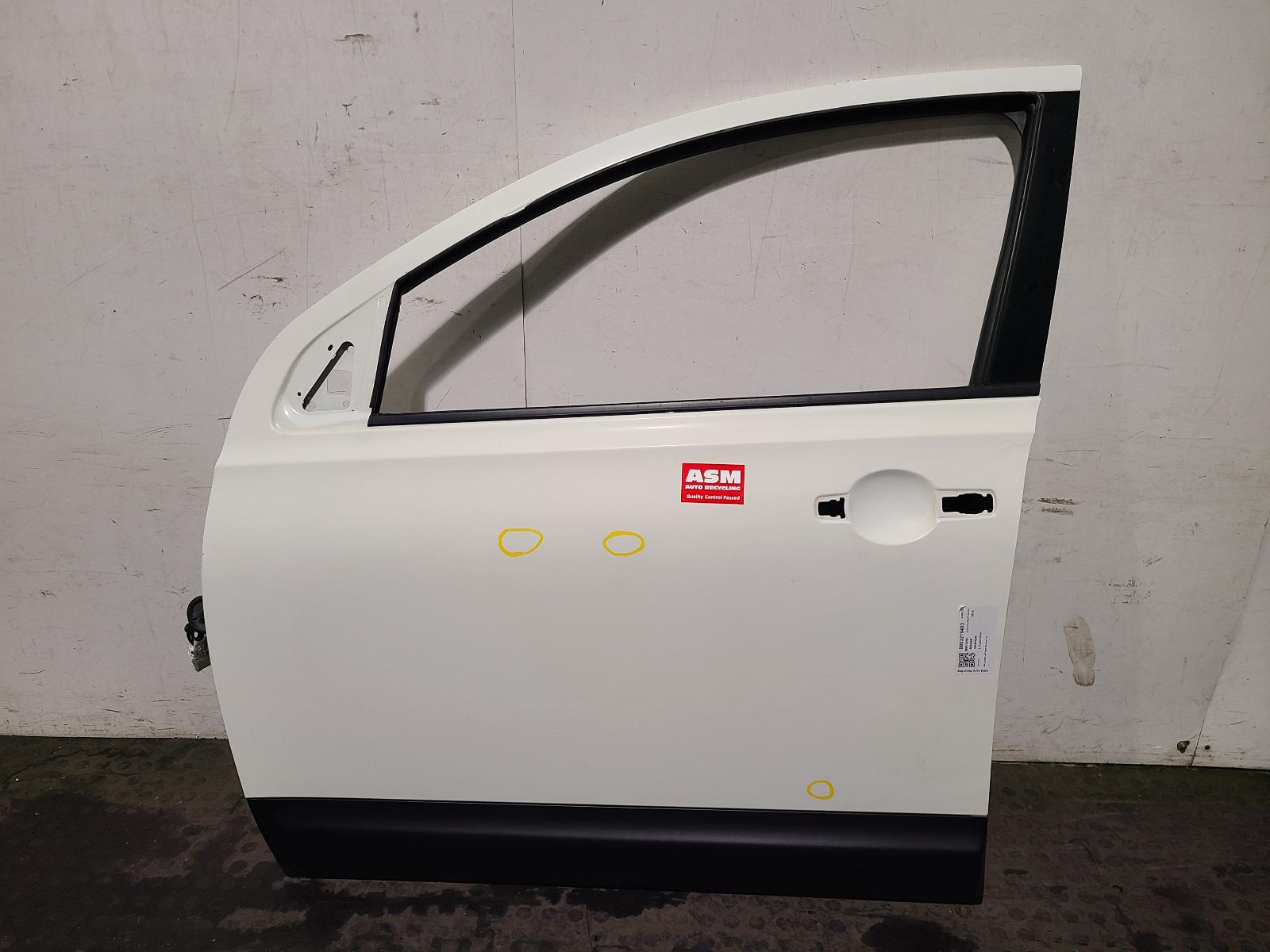 View Auto part L Front Door Nissan Qashqai 2013