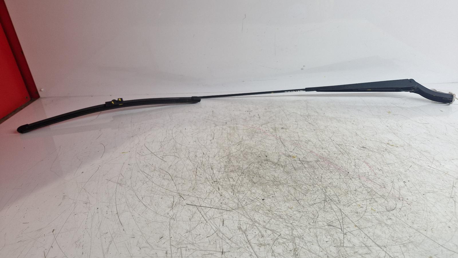 View Auto part Wiper Arm Peugeot 207 2012