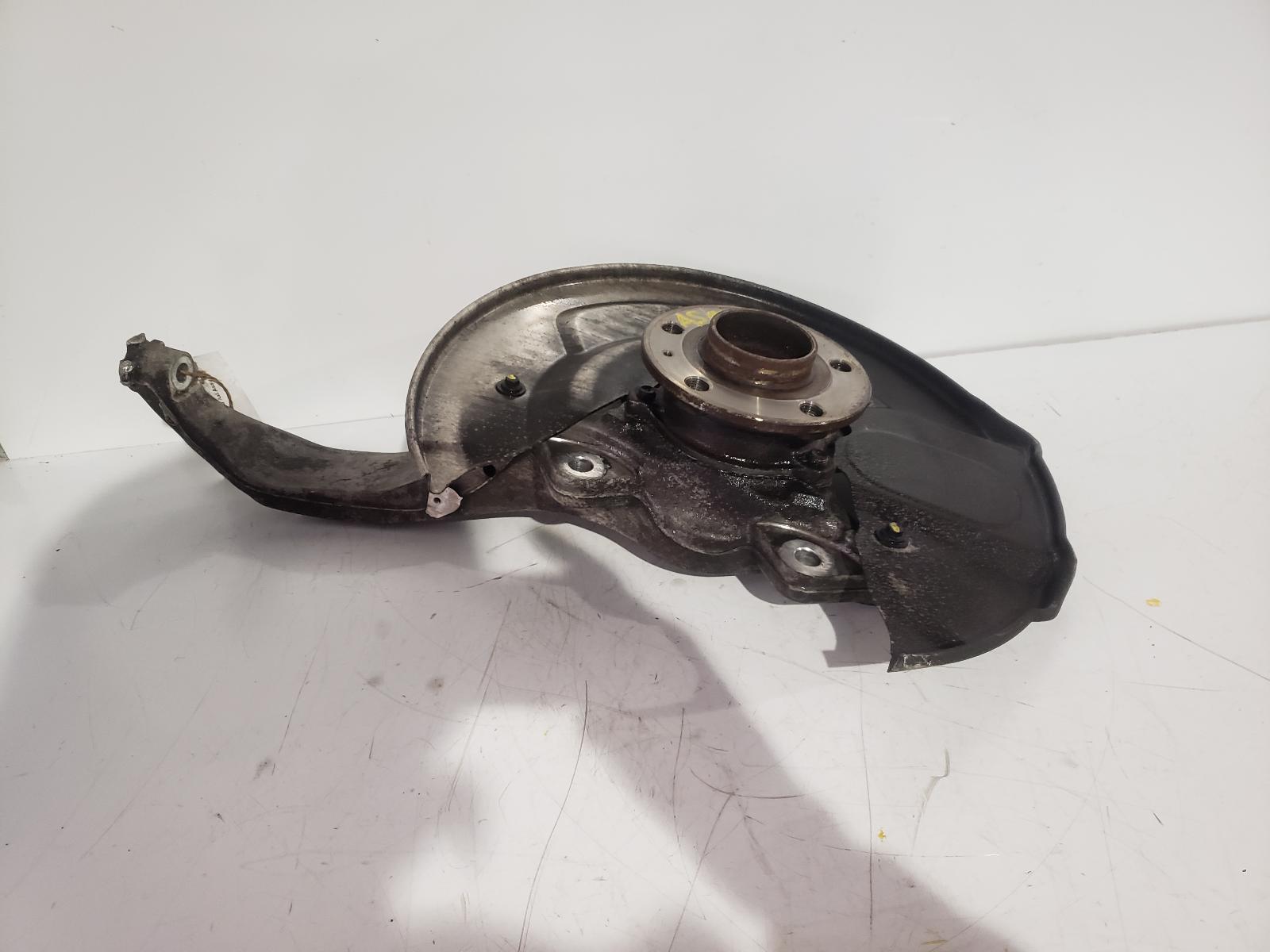 View Auto part LF Hub/Stub Axle Assembly Volvo V90 2023