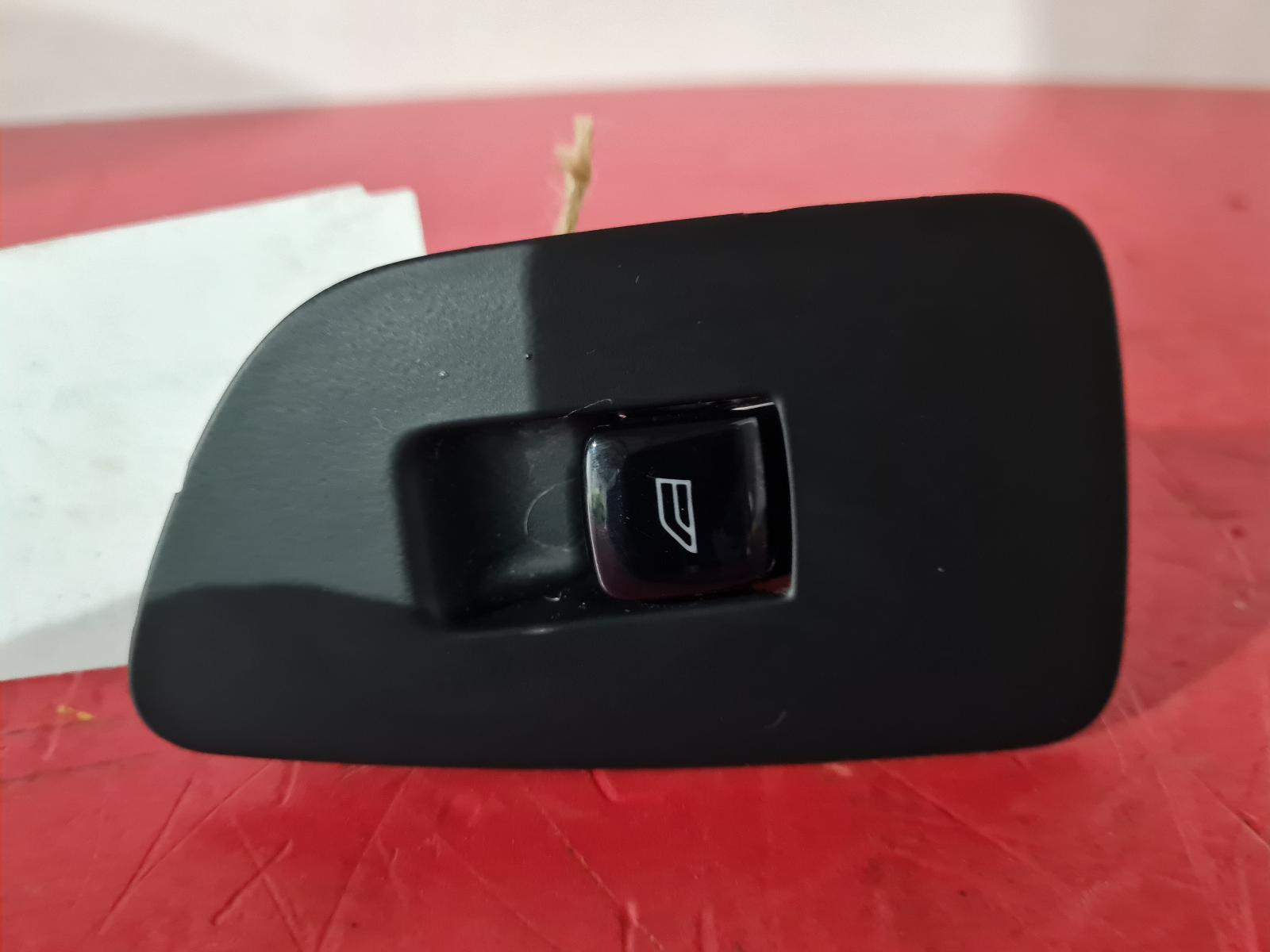 View Auto part Elect. Window Switch Volvo V90 2023