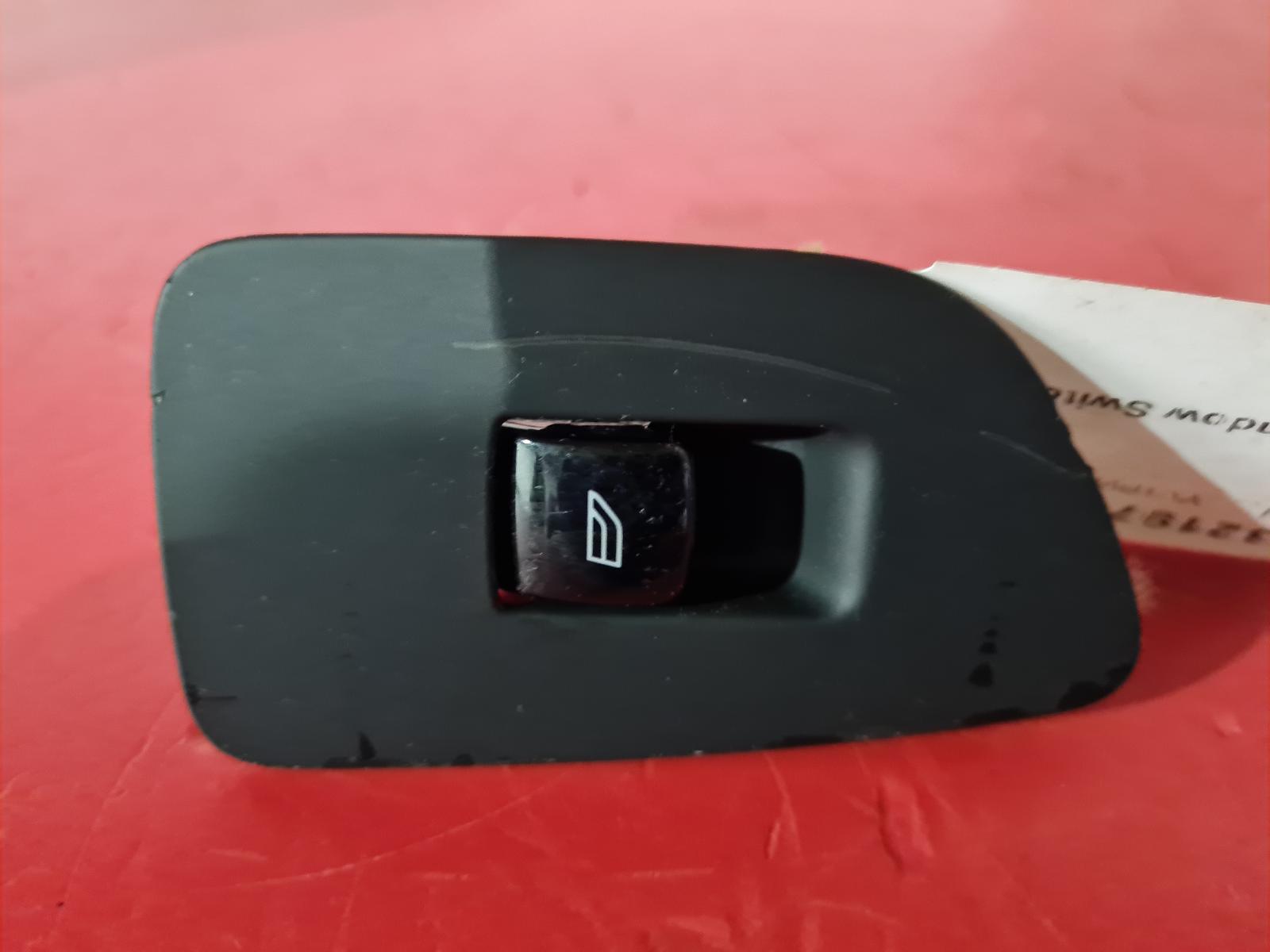 View Auto part Elect. Window Switch Volvo V90 2023