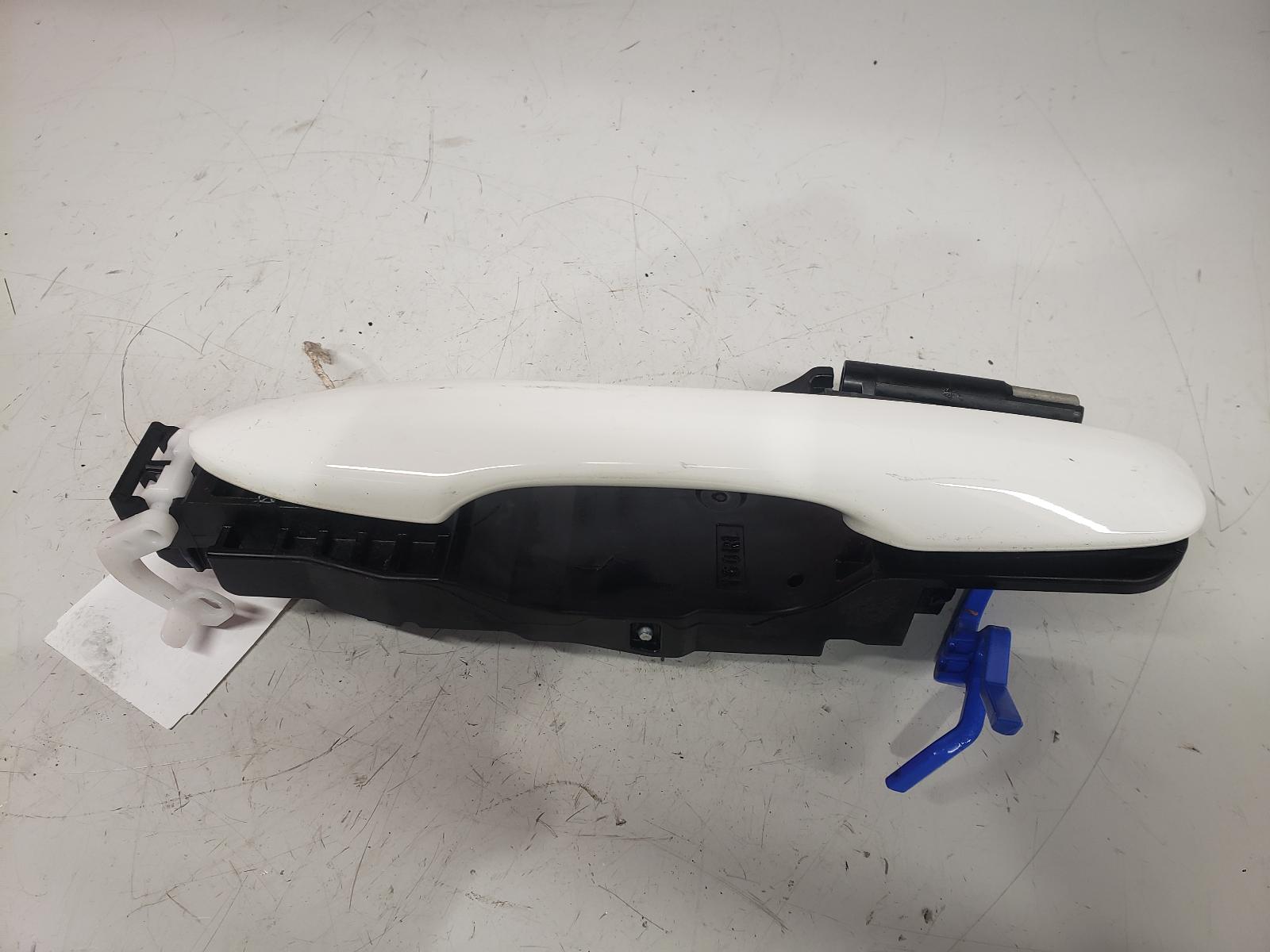 View Auto part Door Handle Toyota Corolla 2023