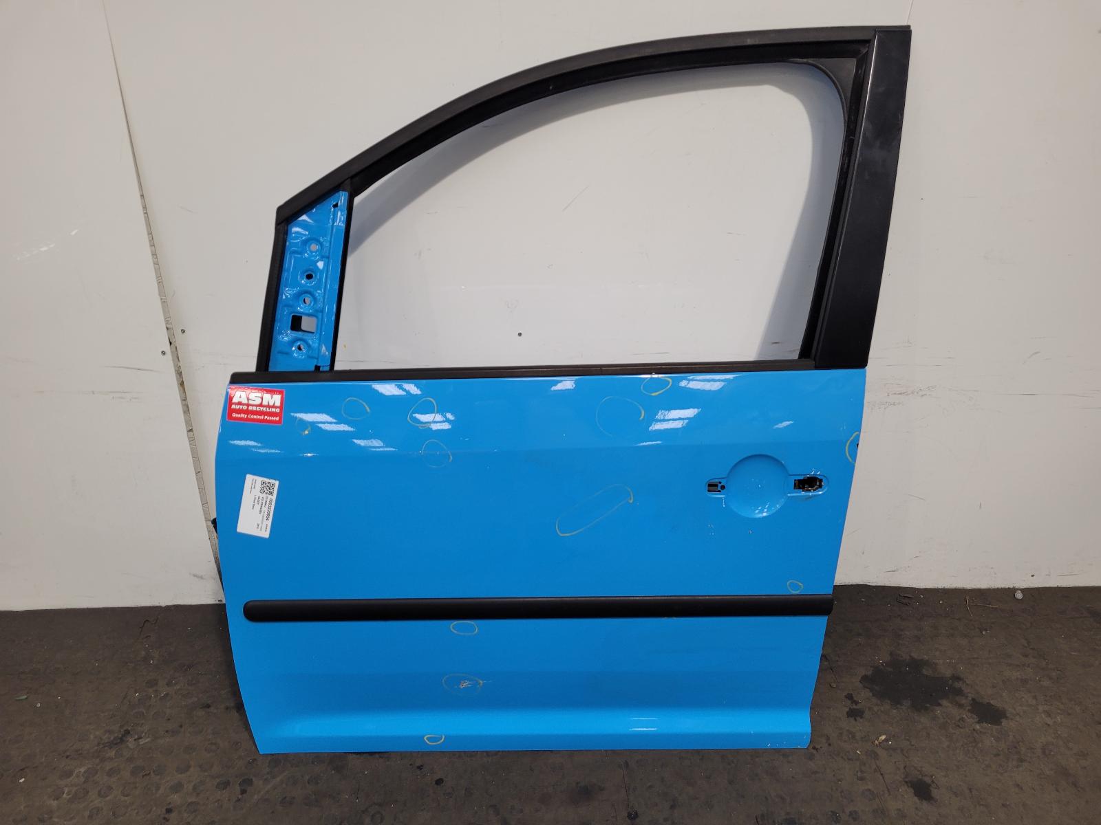 View Auto part L Front Door Volkswagen Caddy 2010