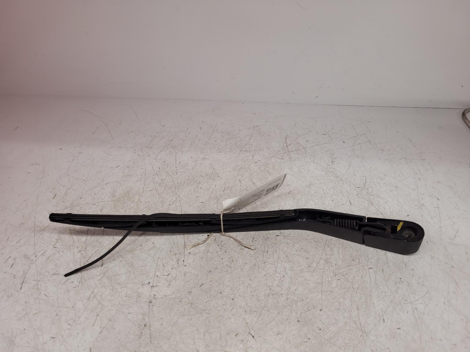 View Auto part Wiper Arm Bmw 1 Series 2012