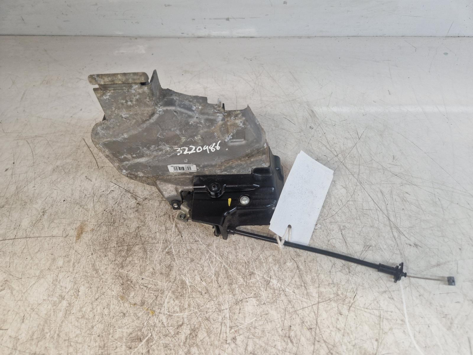 View Auto part Door Lock Assembly Volvo V50 2008