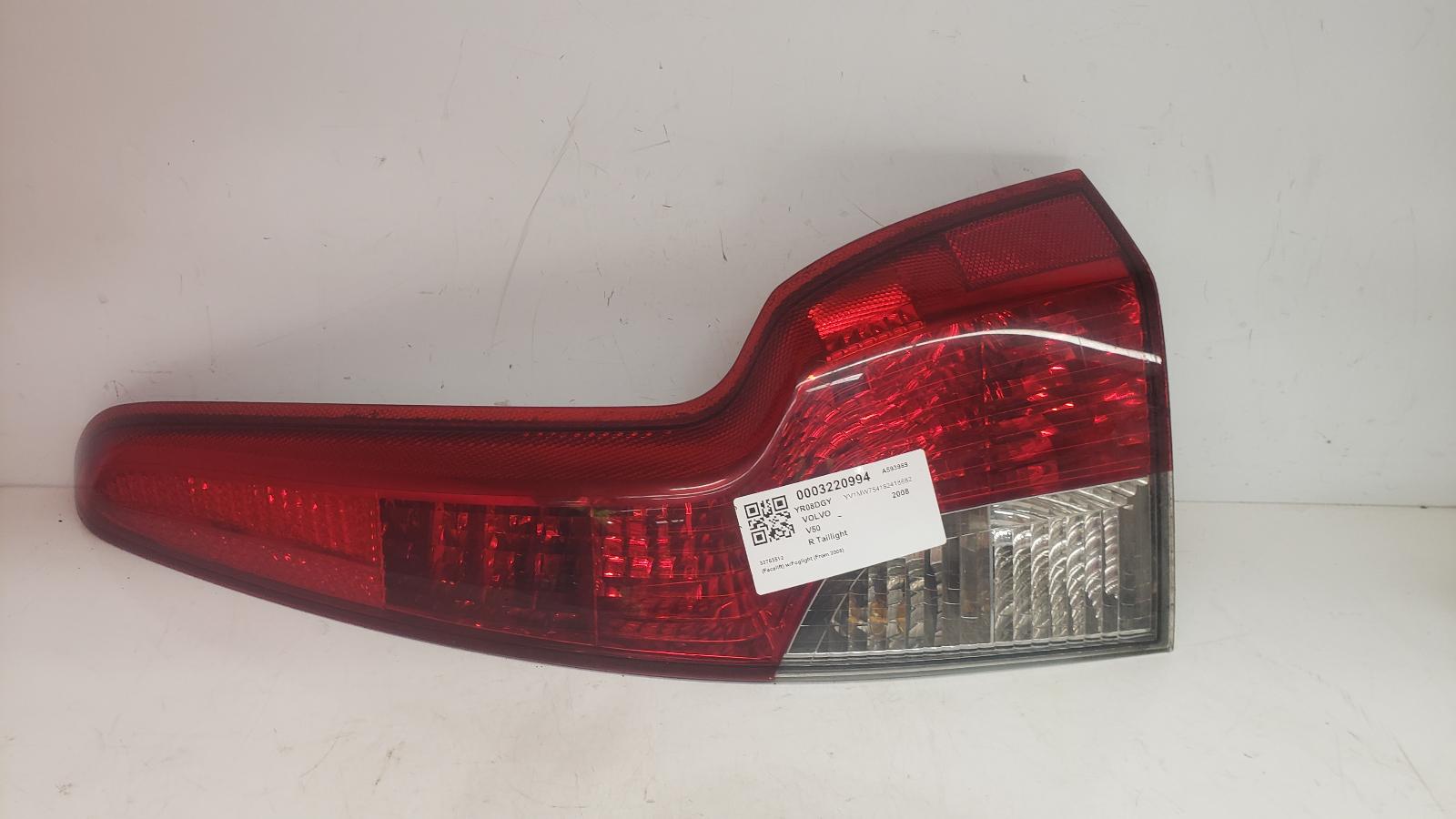 View Auto part R Taillight Volvo V50 2008