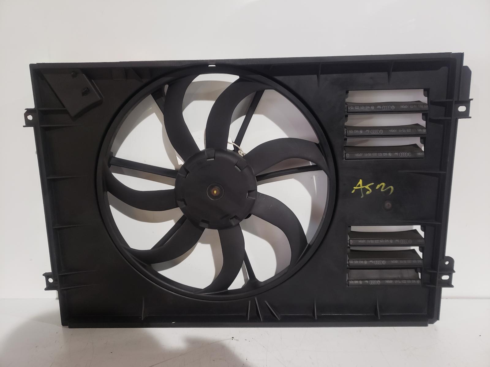 View Auto part Engine Cooling Motor Skoda Octavia 2012
