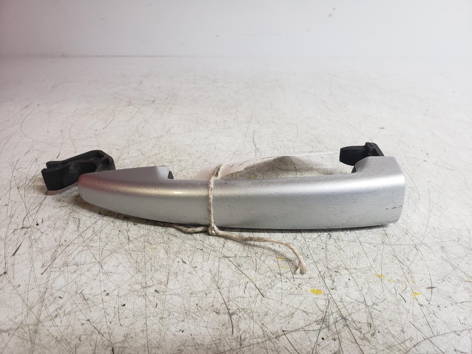 View Auto part Door Handle Peugeot 308 2012