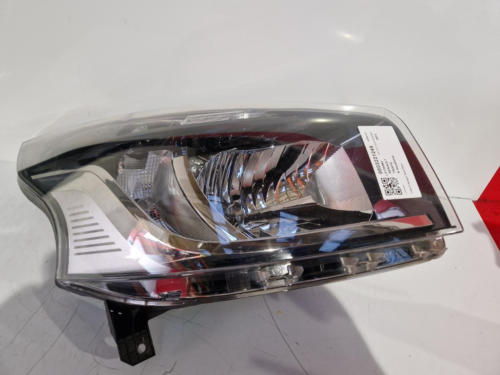 View Auto part R Headlamp Renault Trafic 2015