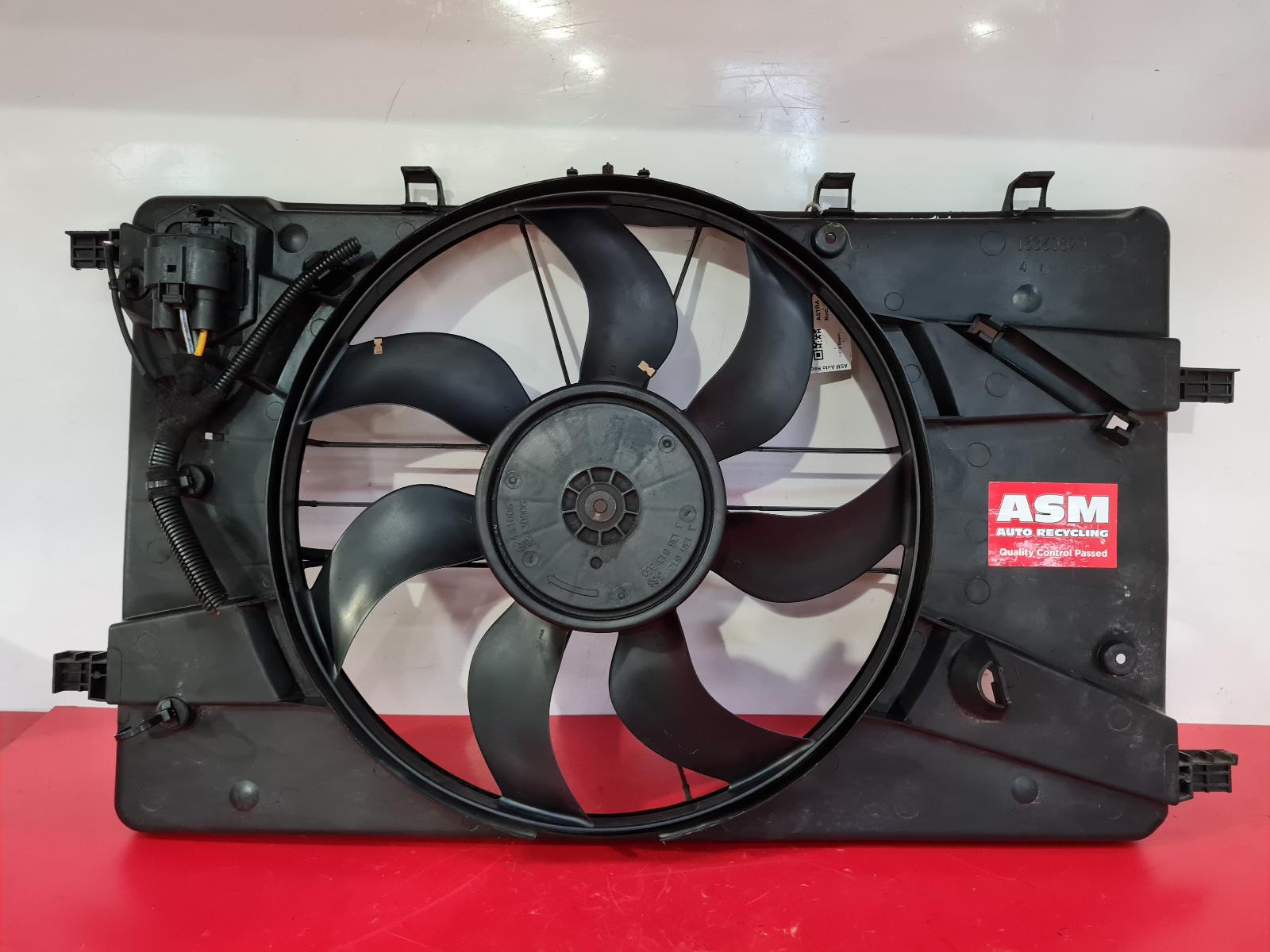 View Auto part Engine Cooling Motor Vauxhall Astra 2015